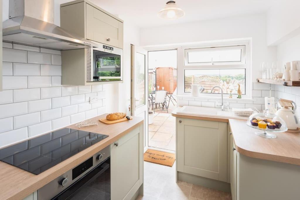 *Brand New* Olive Grove Cottage 托基 外观 照片